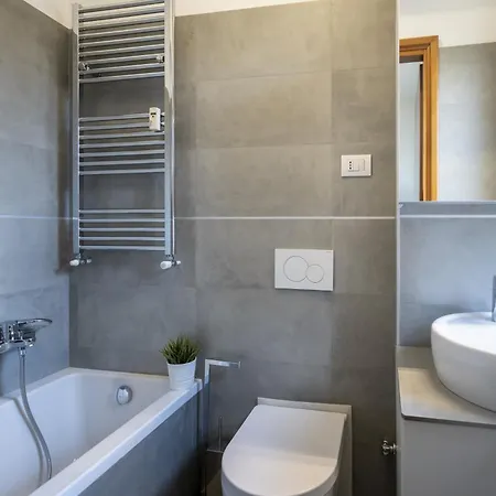 Andrea's Place * Milan